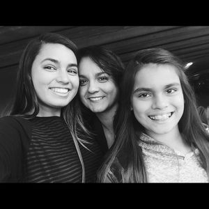 Meet your Posher, Carolina